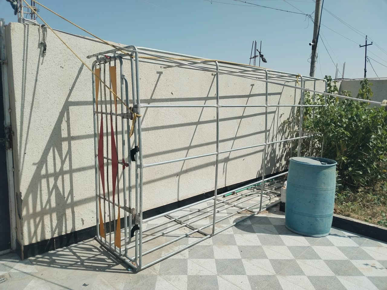 السلام عليكم 
محجر كنتر جديد مامستخدم ابد
مع چادر قمارة الكنتر جديد ومضموم
مثل مموضح بالصورة 
رايدهن ب 500 وبيهن مجال حگ الجية ان شاء الله 
للشراء فقط الاتصال :- ***********
البصرة قضاء الدير
