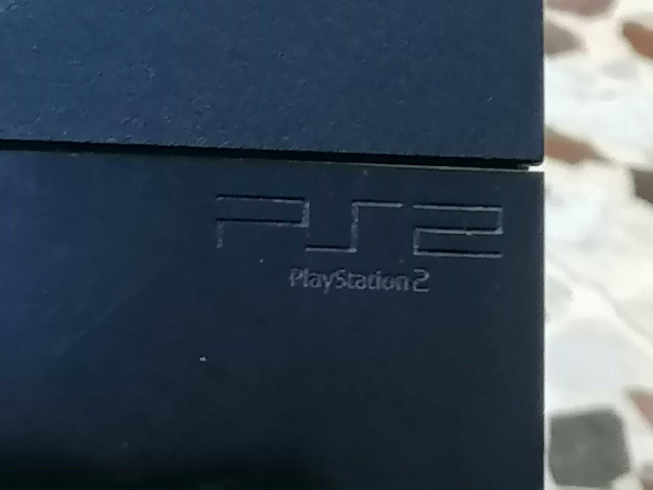 سوني 2 للبيع 
المحقات كامله
جوستك ( يدات )  2
كيبل  HD + كيبل تشغيل 
فلاش GAME BOX
بي اكثر من ٣٠ لعبه 
المكان رشيدية السعر 45
للاتصال ***********
