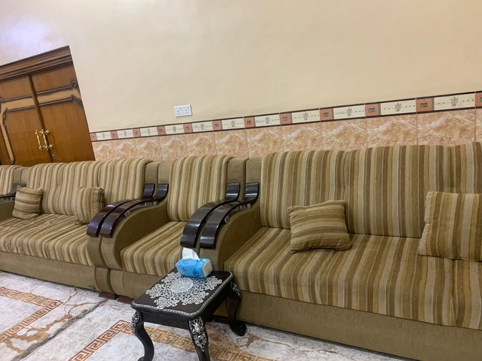٤٠٠عدد عشره مقاعد طخمين
اتصال***********
