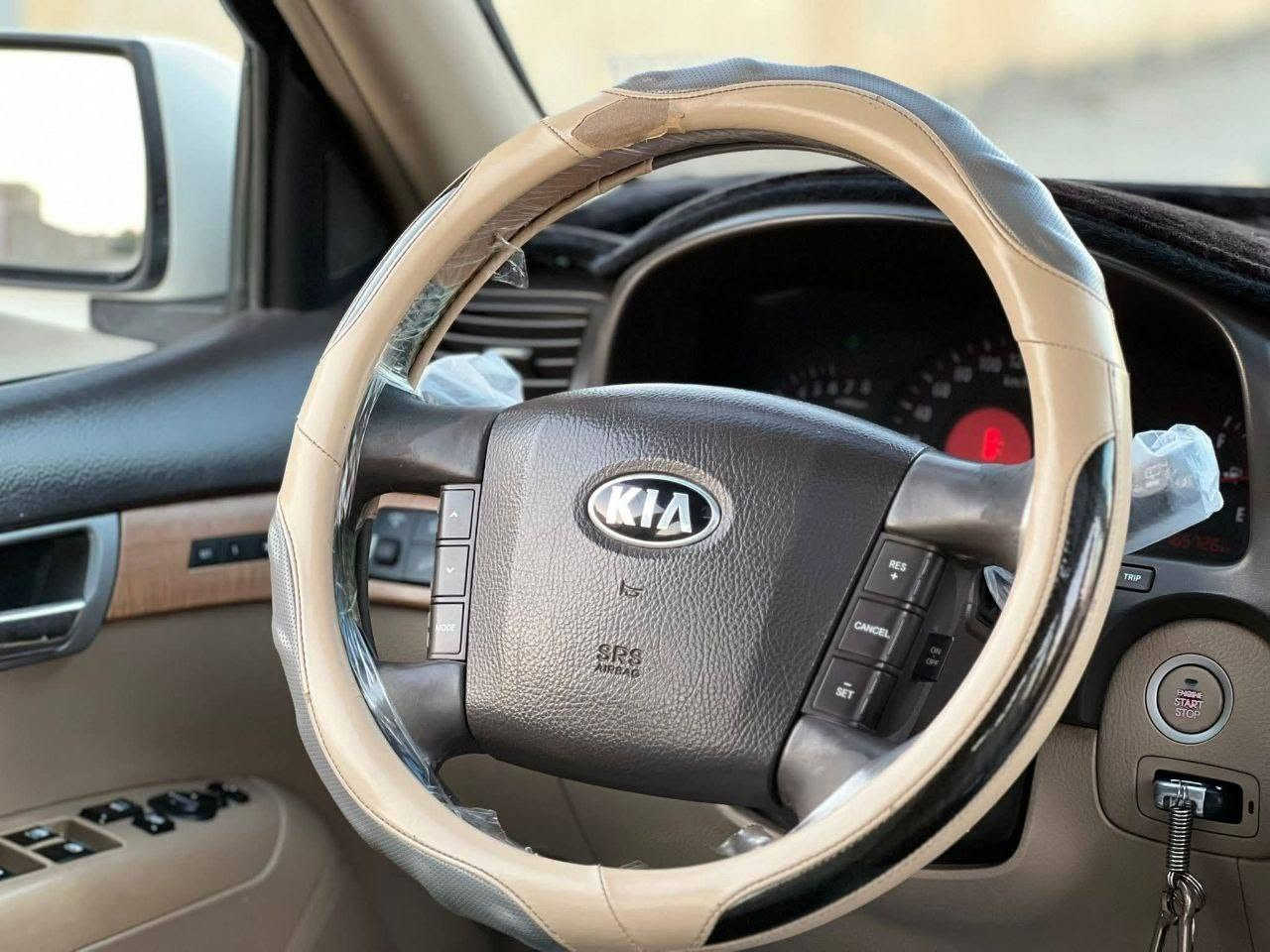 السلام عليكم
مهافي ٢٠١٥ 
رقم بغداد بأسمي 
سيارة فول مواصفات 
زراك لايت فتحة 4×4 
كشنات جلد تدفئة كشنات 
لايت زنون 
خزن ميموري
مكفولة من الصبغ 
المكان واسط 
للأستفسار 
***********
