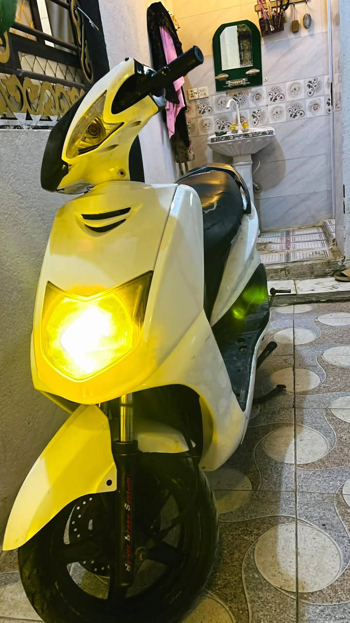 سكنس نثيه • ١٤٠ • ابيض