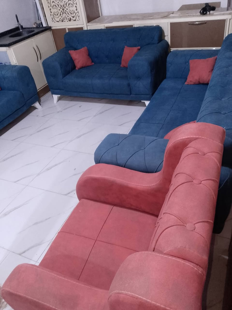 للبيع قنفات 5قطع 10مقاعد للاستفسار اتصل مكلف بلنشر ***********
