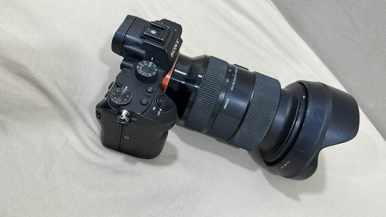 للبيع
كاميرا sony a7iii مع عدسة sigma 24-70mm
فتحة العدسة 2.8
وشاحنة وبطاريات اثنين للاستفسار خاص او عبر الرقم ***********
