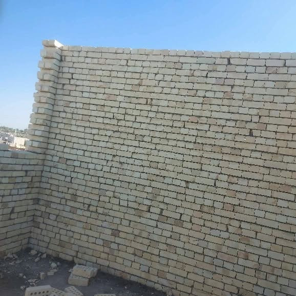 سلام عليكم خلفه بنا طابوق ثرمستون بلوك درجه اولى عمل أو كرسته وعمل كربلاء *********** بي واتساب

