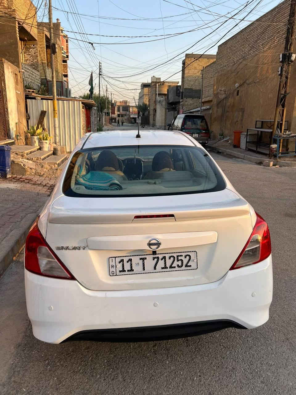 سلام عليكم نيسان سني هندي موديل ٢٠٢٠ للبيع ماشيه ١٢٠ الف سنويه ٢٠٣٠ غرامات مصفره تحويل ثاني يوم مشروع وطني سياره جاهزه من كلشي مال بيت ربع متصرف عليهه سعر ١٠٥$ وبيها مجال للستفسار اتصل علي رقم ***********
