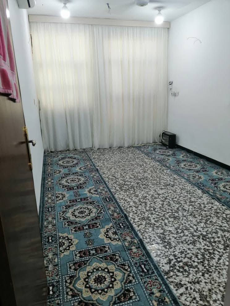 عندي بيت للبيع 100 متر طابق واحد مطلوب قرض عقاري نظيف  مكانة شارع الالف فرع مطبعة المؤمل قريب ع مدرسة البلقاء ونور الهدئ وثانوية الانوار موقعة ممتاز مستعجلين ع بيعتة
هذا رقم صاحب البيت اتصلوا عليه ***********
