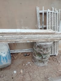 ٢ قفص ابو السبعين • ٢ برميل حديد • ١ برميل بلاستك
