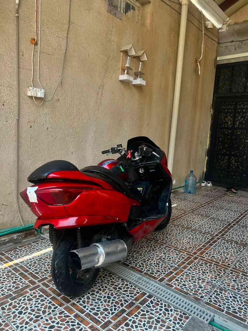 FORZA - 08
السلام عليكم فورزا 08 للبيع الدراجه نضيفة شوفت عينك بس كفراتها تعبانه شوي الدراجة كفاله بس بيها جبنة كايمه فقط الدراجة مواصفاتها كدام عينك وبيها كزوز رياضي تفصال مال بطح صوته كللش حلو الدراجة شرط شلعة ومعدل توي مسويلها ادامة كاملة وحاطلها دهن ليكومولي ٢٠-٥٠ لايت زنون كهربائيات كلها شغاله هو ن اشاير لايت رباعية  بريكات جدد تايرات جدد دبلات جدد  سعرها ٧٠٠ وبيها مجال تشلع عيوني او مراوس حسب القناعة مكان الدراجة القبلة 
الهاتف :*********** موجود واتسب وشريحة 🤍
