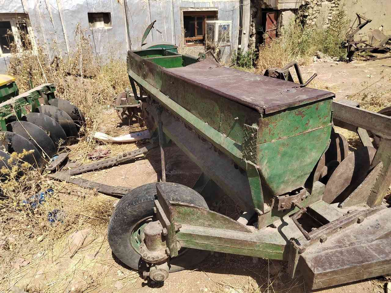 بيع دسك ٨ صاج فرنسي عمل ذنون حليمه العنوان موصل ***********
