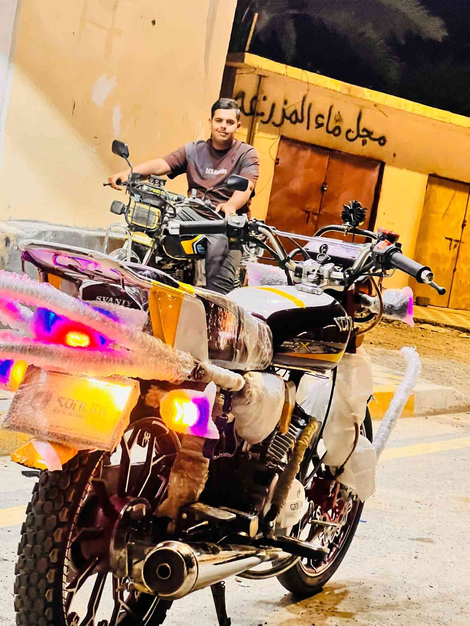 السلام عليكم للبيع سيفان موديل 25 محرك200 شرط ما مفتوح شرط نشاط ومعدل  فول دراجه مستخدمه شي قليل كهربايات كله شغاله دراجه فول نضافه السعر 690وبي مجال اتصل ***********مكان بيجي المزرعه

