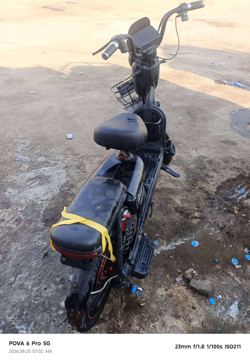 دراجه شحن لبيع سعر 75يحتاجله بس بطريات ***********

نص مكتوب في الصور:
- POVA 6 Pro 5G
- 2026.09.25 07:02 AM
- 23mm f/1.8 1/67s ISO254
- 23mm f/1.8 1/100s ISO211
- POVA 6 Pro 5G 2026.09.25 07:01 AM 23mm f/1.8 1/100s ISO254
- POVA 6 Pro 5G 2026.09.25 07:02 AM 23mm f/1.8 1/100s ISO456