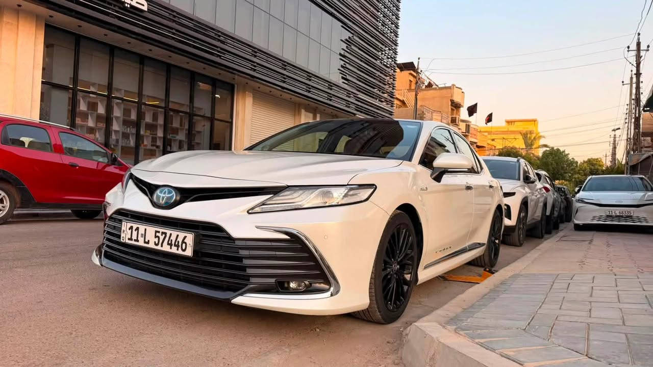 سلام عليكم
كامري 24 كراندي خليجي مكفولة 

المحرك 2500 هايبرد 

ماشية 30 ألف  مكانها بغداد 

‭***********‬
