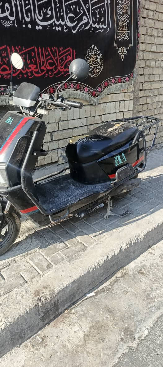 السلام عليكم دراجة شحن BA
بطاريات🔋
الملف 1500
السرعة 80
الرقم ***********
العنوان حي اور

