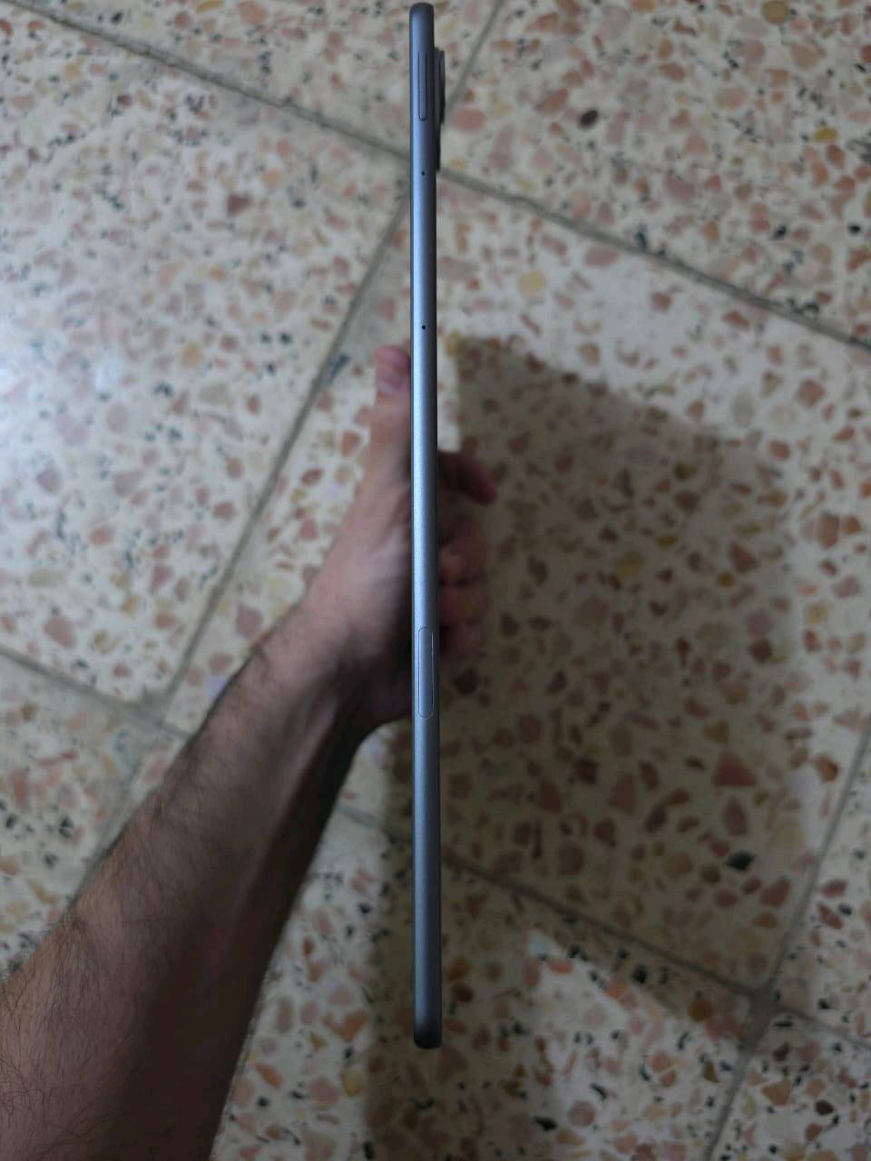 يباد هواوي ميت باد  11.5s 
مستخدم فقط لدراسة 
جهاز كلش نضيف 
بطارية 8700
ذاكرة 256/8
شاشة 144hz 
نسبة البطارية 100%
كامل ملحقاتة 
490وبي مجال 
بغداد 