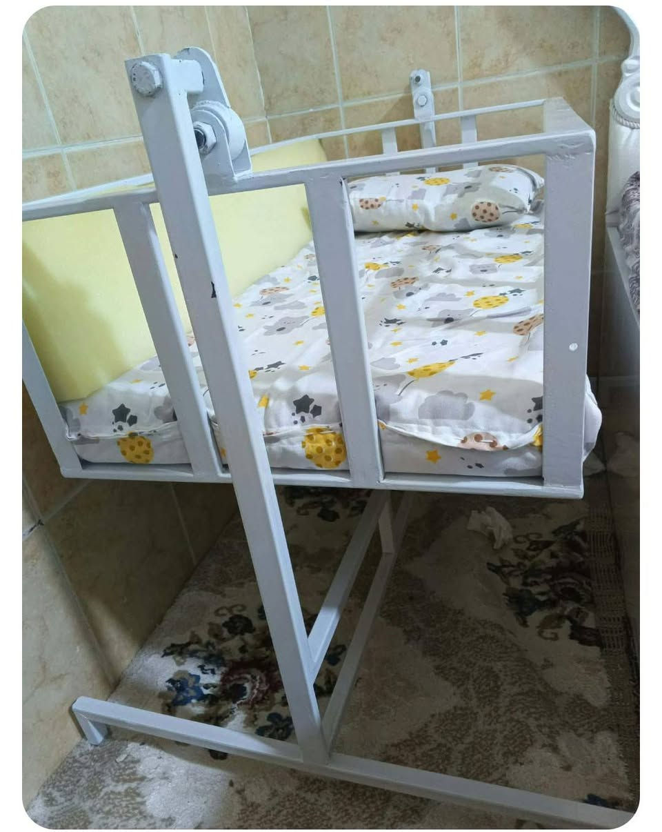 جۆلانێ ئاسن 1مانگ بەکارهاتوو لۆک دۆشەکی لەگەڵە بێ عەیبە هیچ کێشەی نیە شوین کلار
