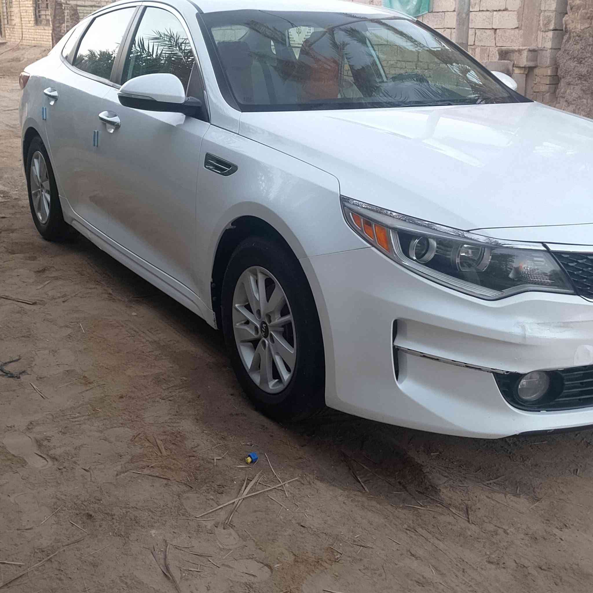 سلام عليكم
كيا اوبتيما موديل 17 وارد امريكي ابيض صدفي 
قادسيه محرك 2400 جي دي محرك كير ما مفتوح
جاملغ امامي أيسر ماشيه 98 داخل بيجي س 133 
مجال بسيط ***********
