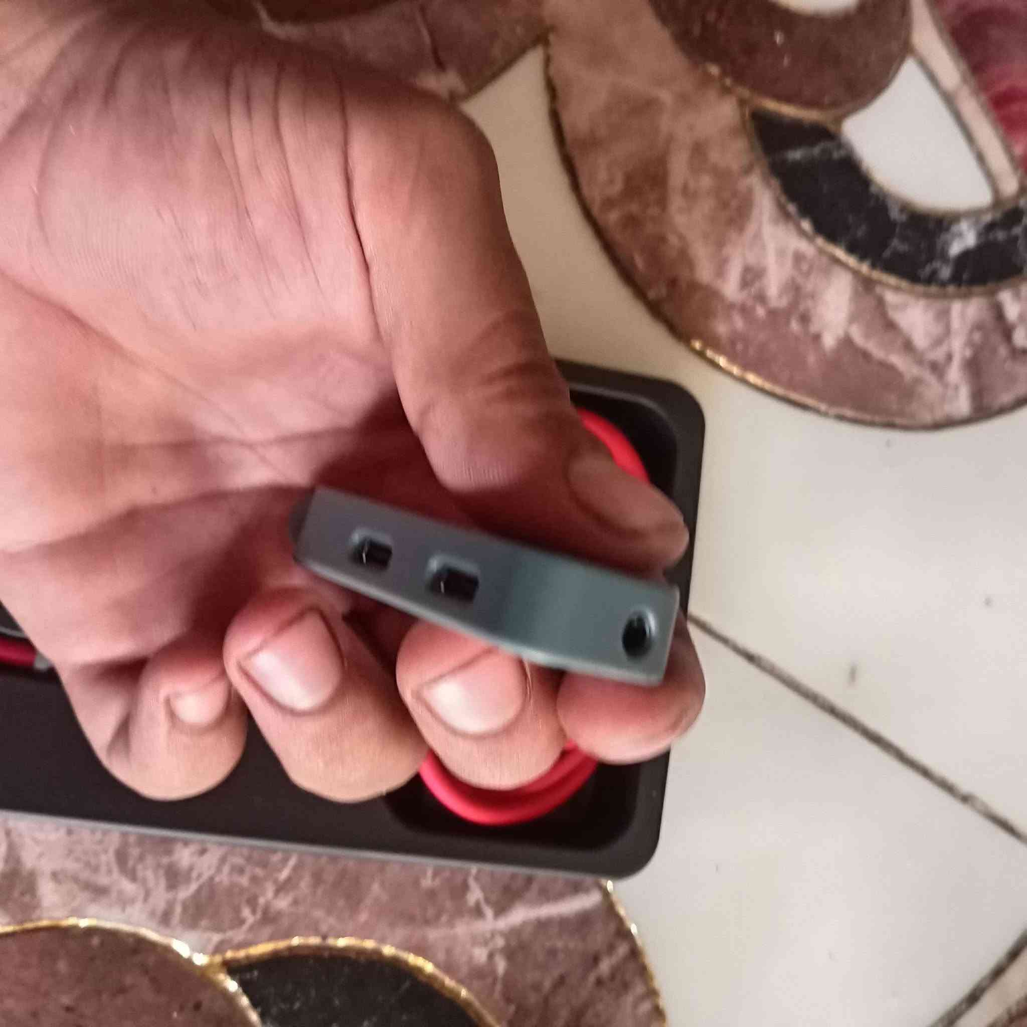 السلام عليكم.. تحويلة مال ايباد
ترهم حتى للM4 مستعملة بس تجربة 

سعر 15 مكاني الشعب 

*********** واتس
