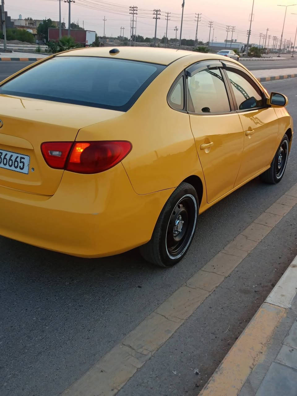 النترا للبيع موديل 2009وارد أمريكي ضرر باب وره السايق مبدل مكينه 2000رقم بغداد مميز راعيه ميسان اتصال ع رقم ***********

