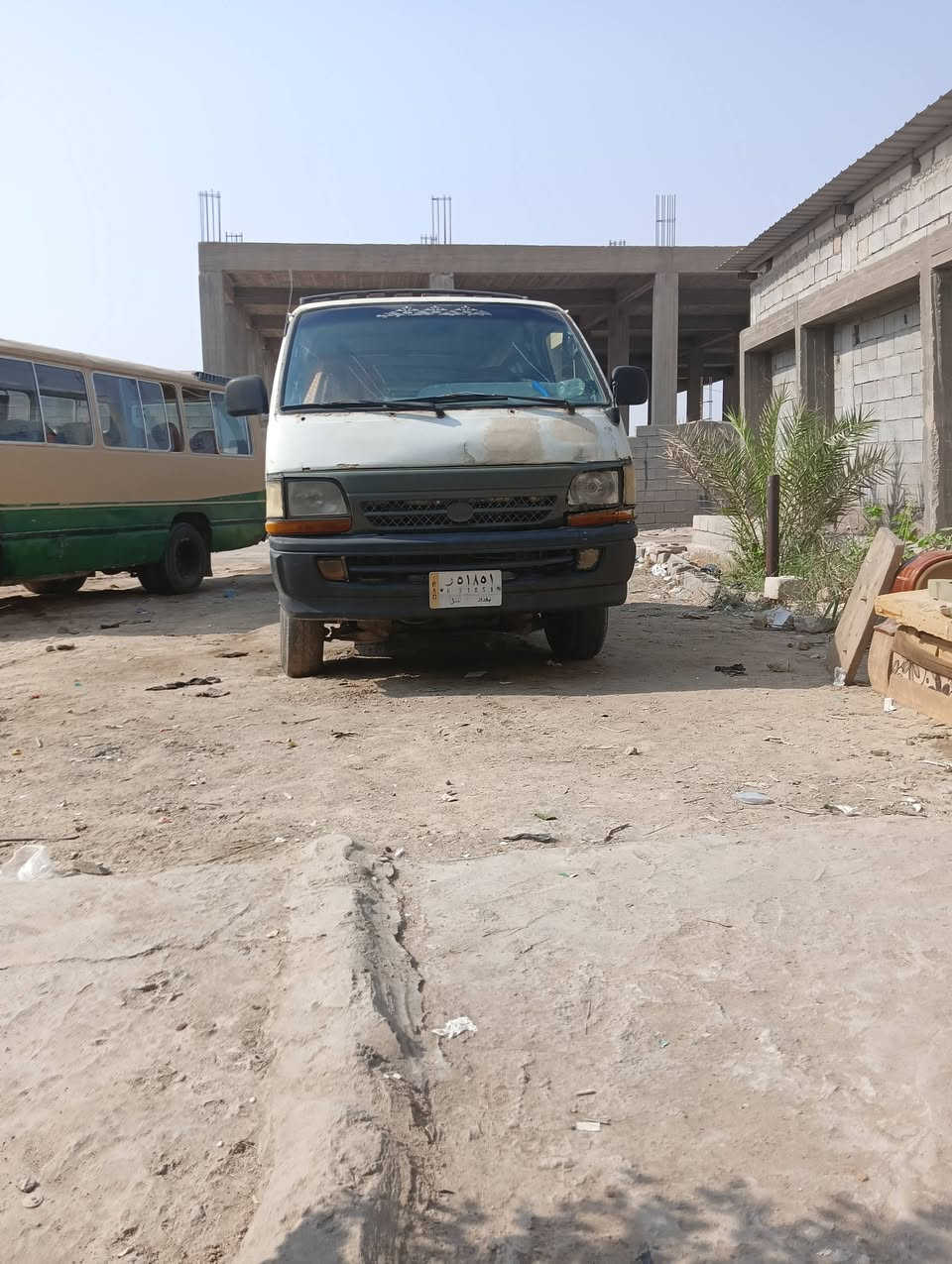 كيه هايس 96كازبريجو14راكب جاهزة بالبصرة رقم حمل بغداد ما عليها هيؤة مصفرة سعر 30 راعي يريد تحويل***********
