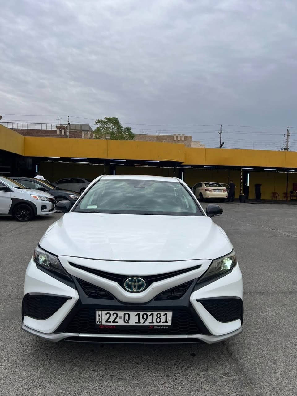 Toyota Camry Hybrid🔋 Se black top 2023

فول مواصفات 
شةغال
هايبريد🔋
بصمة 
رادار 
كشن جلد 
شاشة كبيرة
بريك بطمة
كشن كهرباي 
لايت ليد و زينون بلادي 
ماشيء ٤١الف 
بدون مصرف كل شيء علي وضع شركة
قطعتين بي بغ امريكا بوند مبدل بلادي 
بدون دواخل بدون ارباك 
كل ارباكات بلادي شركة✅
ربع دينار مصرف مابي 
شغل و اطلع بي 
سنوية جديدة باسمي تحويل نفس اليوم
مكان سيارة
اربيل هفالان يم مجدي مول 
سعر سيارة
210$بي مجال للشراي 
*********** أربيل, العراق
