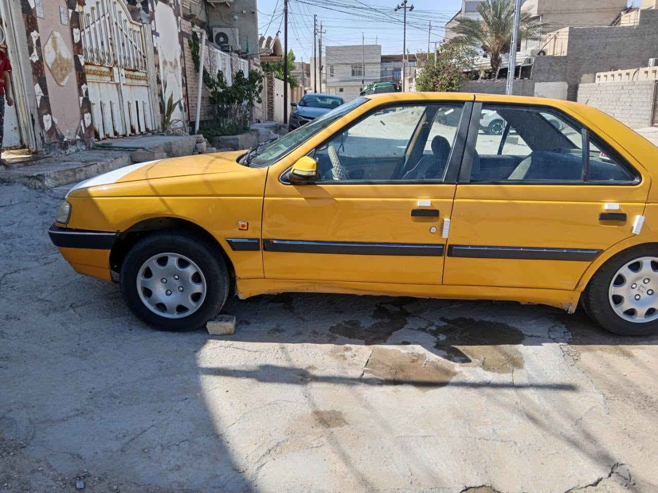 سلام عليكم بيجو 405 سياره خير من الله مديل 2016مكفوله لا ضربه ولا تبديل ولا ضبغ سياره جاهزه تخم تيرات جديد حدادي جديد تبريد شغال كير ومكينه لاتقص شاشه شغاله سياره جاهزه سنويه بسمي مصفره هيه وغرامات سعر 38بيه مجال قليل رقم ***********
