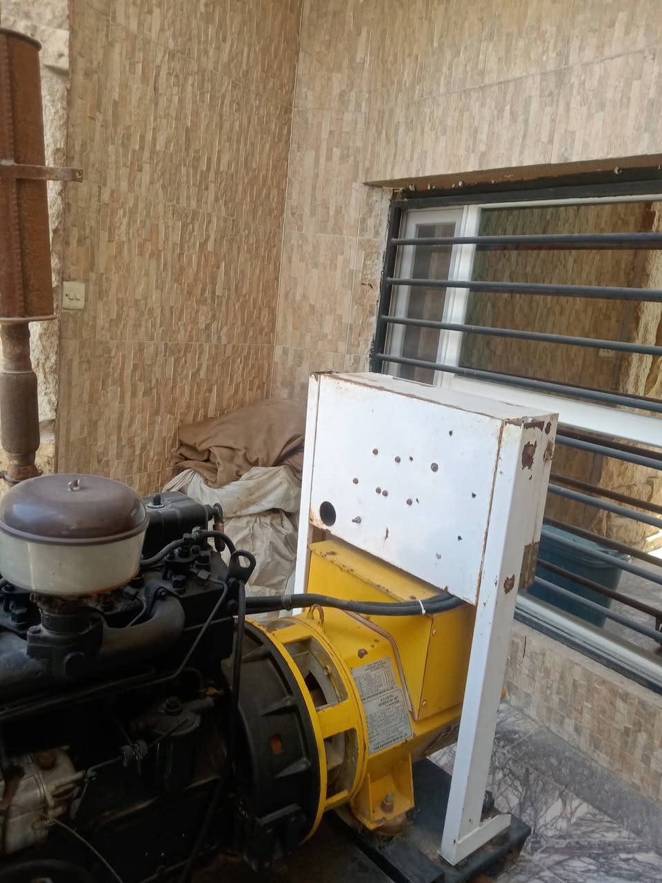 السلام عليكم 
مولدة بيركنز نظيفه جدا 37.5 kv استعمال قليل جدا كال بيت 
السعر ٢٥ ورقه قابل للتفاوض العنوان حله شارع ٦٠ مجاور مجمع الرافدين الطبي
للاستفسار ***********

