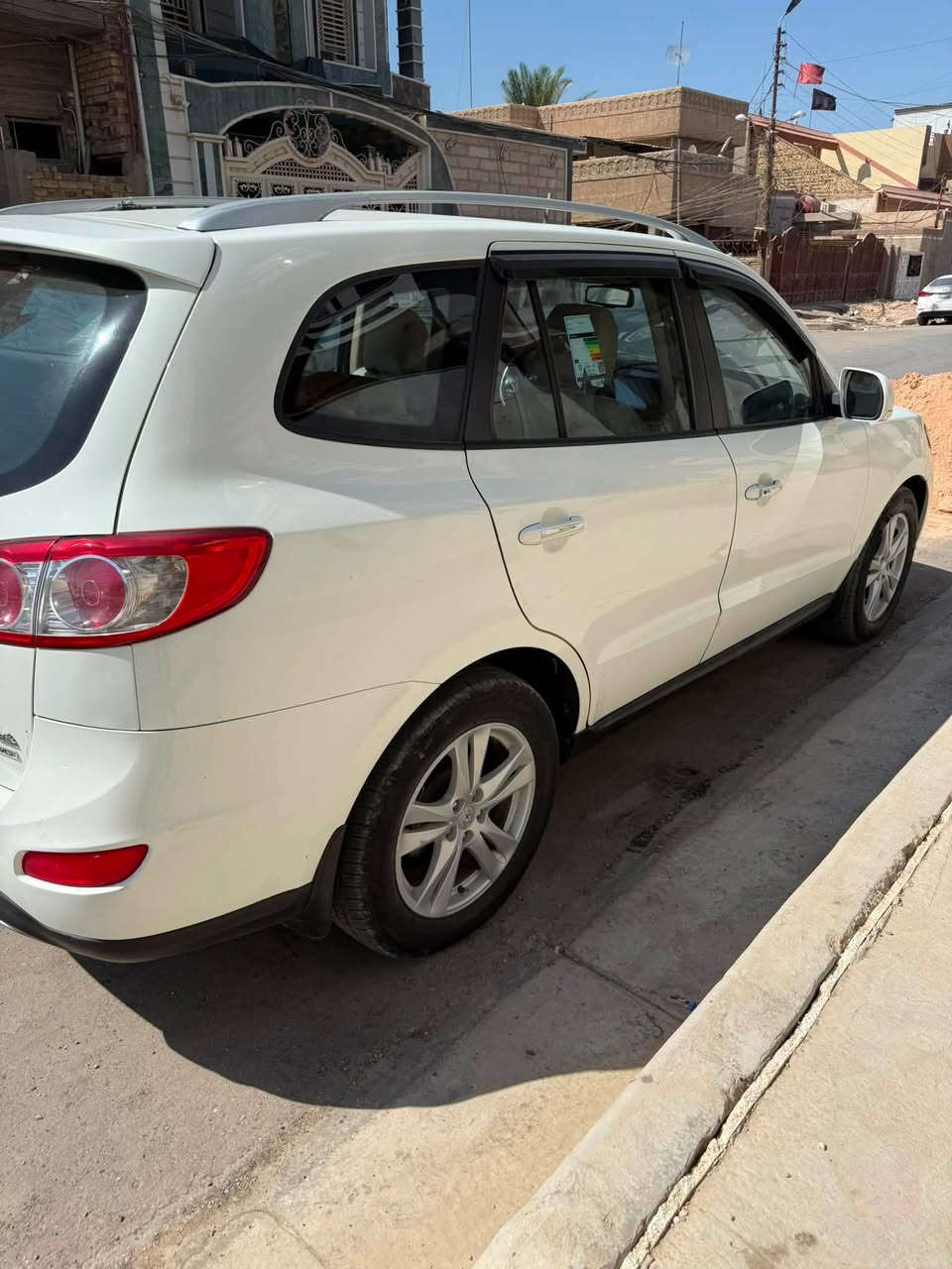 السلام عليكم
سنتافيا ٢٠١٠ فول مواصفات خليجي 
محرك ٦ سلندر 
رقم بغداد الدولي تحويل مباشر 
مكفولة من الصبغ والتبديل  (دعامية امامية صبغ فقط) 
بارد جاملغ خلفي بارد جاملغ امامي جهة السايق 
السعر ١٢٧ ورقة وبيها مجال 
السيارة جاهزة بدون اي نقص 
للاتصال : ***********
