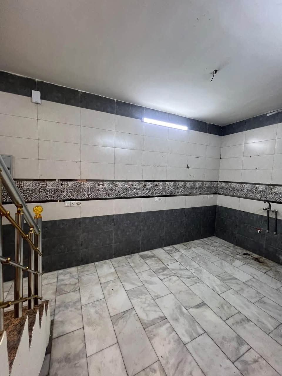 🏡 للإيجار في السيدية
دار سكني بموقع مميز قرب شارع الخيزران

📐 المساحة: ٥٠م

🔹 يحتوي على:

• غرفتين نوم

• صالة

• مطبخ

• خدمات

💰 السعر: ٧٥٠ ألف

━━━━━━━━━━━━━━

للاسـتفسـار الاتـصال علـى الارقـام التـاليه  او زيـاره مكـتب عبدالله الرفيـعي السيـديه_شارع الضـباط_ مقابل مجـمع لحـوم جويـلي 

#مكتب-عبدالله-الرفيعي

***********

***********

***********

━━━━━━━━━━━━━━━

#بيت #عقارات #منزل #بيع #وساطة_عقارية

#شركة #سيدية #بغداد #عراق

#عقارات_السيدية

#عقارات_الكرخ #ايجار_تجاري

#بنايات_سكنية

#عقارات_القادسية #عقارات_اليرموك #عقارات_المنصور

#عقارات_الحارثية #عقارات_الكاظمية #عقارات_الاعظمية

#عقارات_العطيفية #عقارات_حي_الجامعة
