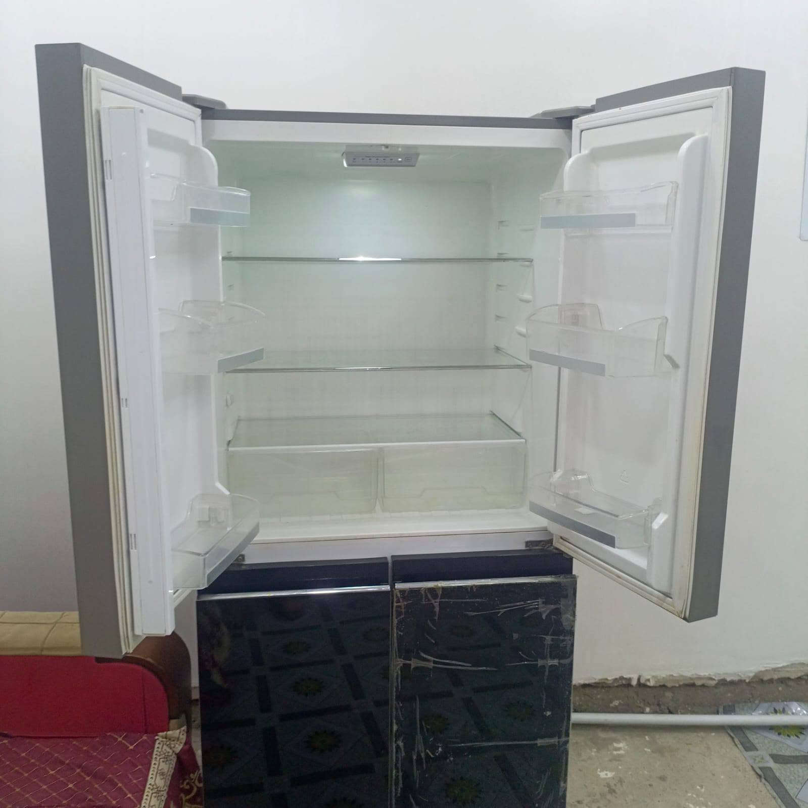 ثلاجه +مجمده السعر  450 الف ضمان اسبوع شرط التجميد ***********
