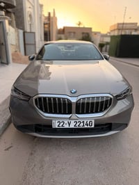 Bmw 530 السياره وارد امريكي كلين تايتل بدون حادث مكفوله موديل ٢٠٢٤ ماش...