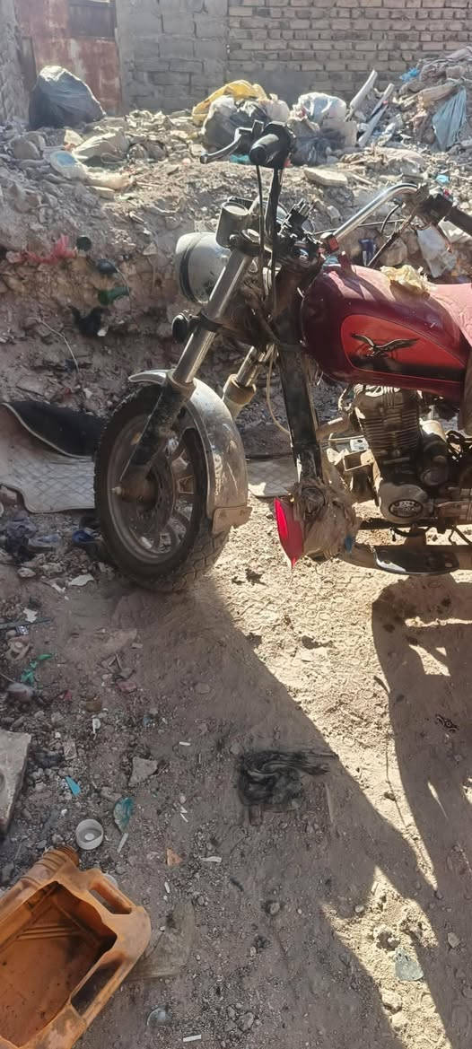 السلام عليكم ستوته 17محرك 22بيها قبق19قبل كم يوم بدلت كلجات جدد بيها أوراق استنساخ تأيرات جدد دبلات جمره للبيع بدون تانكي وسقيفه سعر 800 للاستفسار لاتصال ***********
