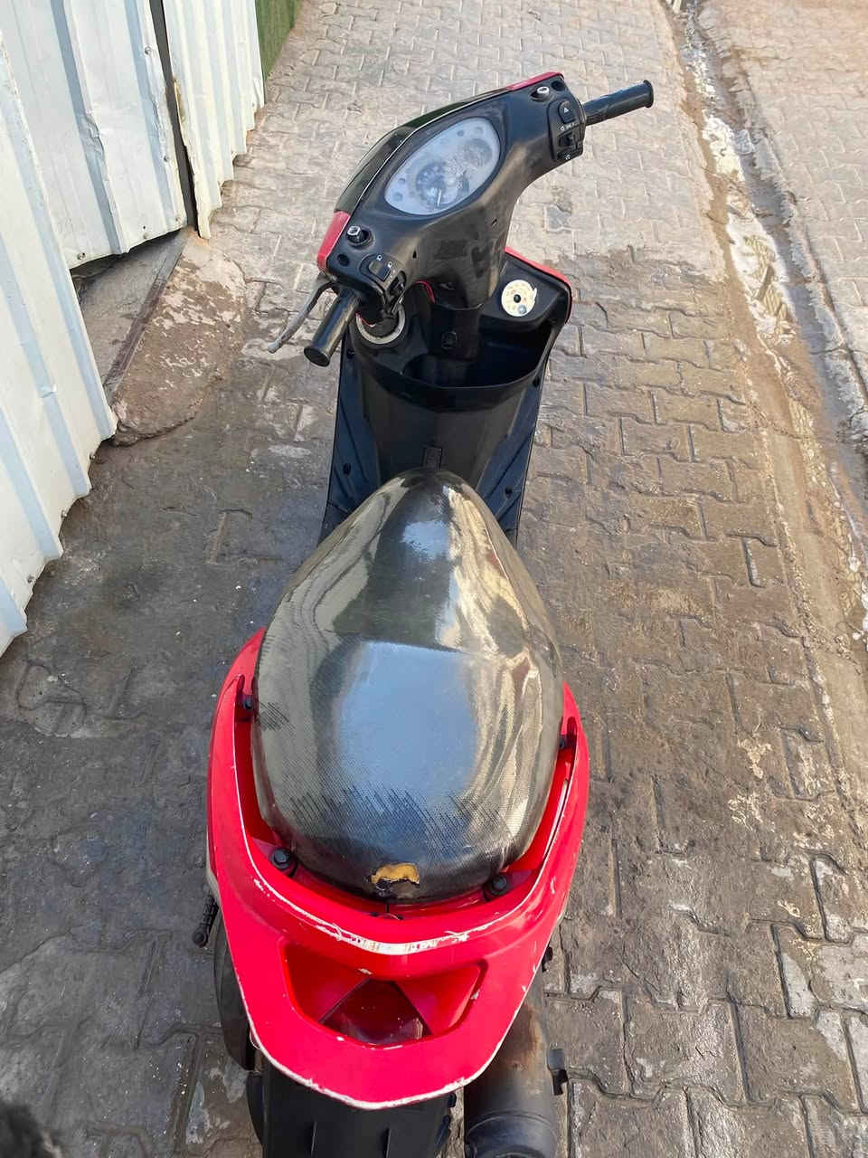 السلام عليكم دراجه ثعلب للبيع مكينه خير من الله لا تنقص ولا تبخير سلف هندر نكره بكل وقت  كهربأيات كله شغاله قفل ستيرن دراجه كدامك سوفت عينك سعر 400 بيه مجال 
اكفلكً سرقه من باب بيتي تخذه رقم هاتف *********** وتساب رصيد بي
