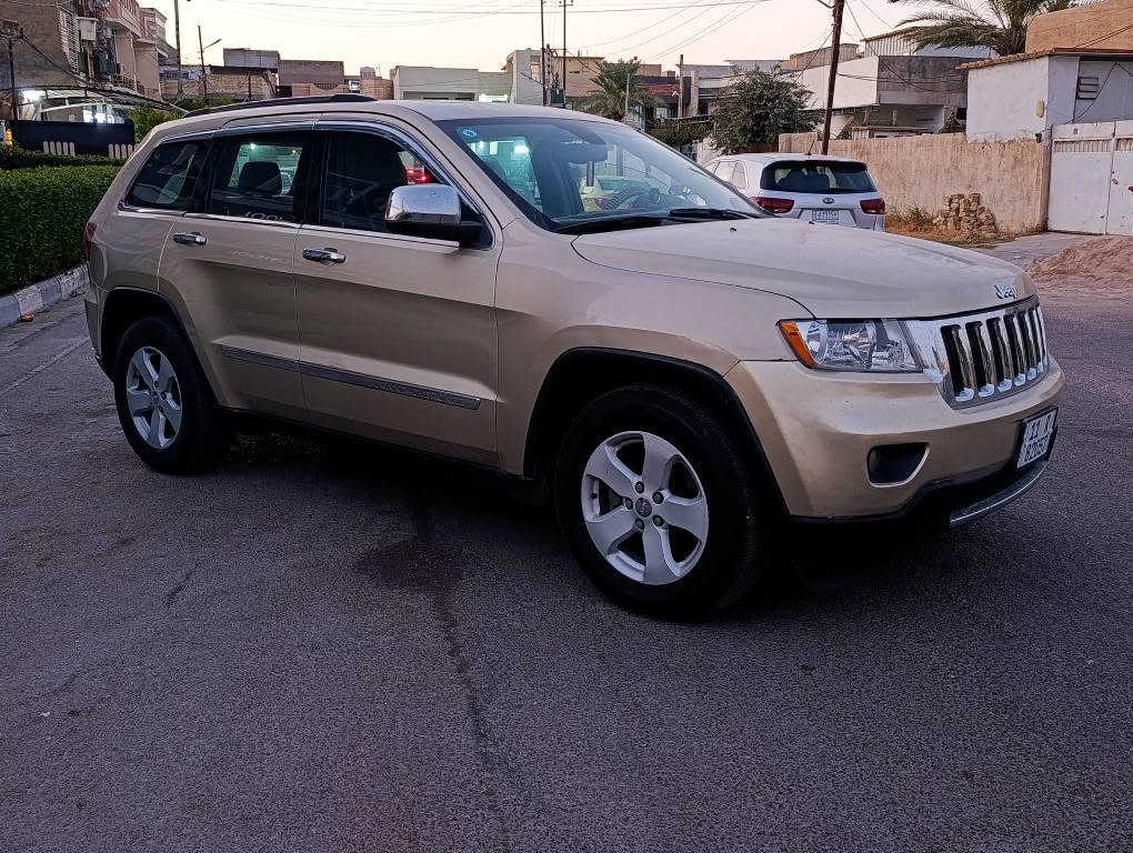 لبيع جيب اتريد. فول مواصفات أهله فئه بل مواصفات وارد امريكي حادثه دعاميه من امريكيه وبل عراق صار بيهه كم قطعه ابيع احزام السياره رقم بغداد جديد كلشي بيهه جديد تخم تاير صدر جديه السياره مكاني بغداد عامريه السعر 110رقمي *********** بغداد, العراق
