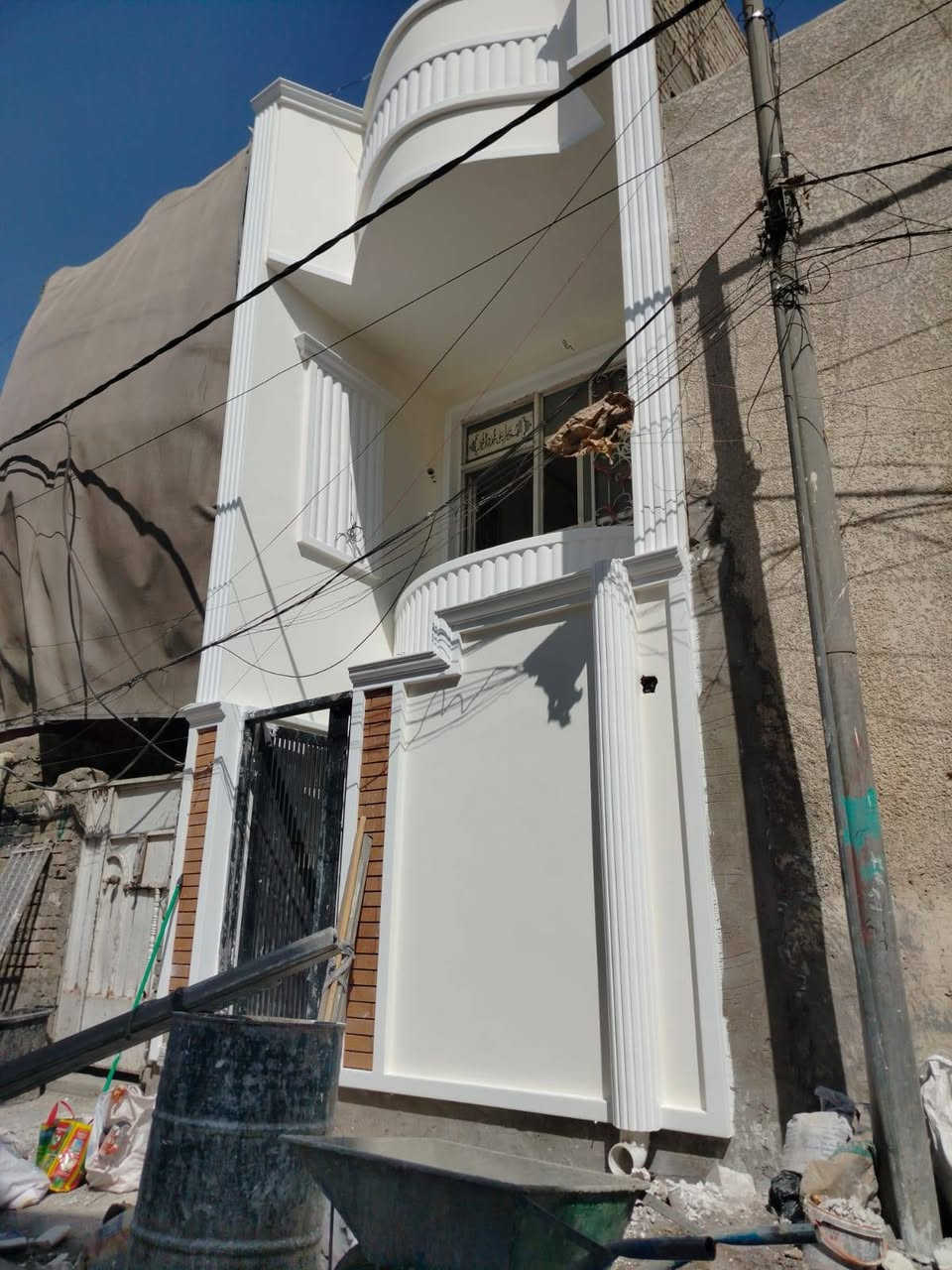 متواجد كادرفى بغداد 
لبخ اسمنت 
تصفير 
سقل ناعم 
جراره 
تشميع 
تشطيب واجهيات بااسعار مناسبه
***********

