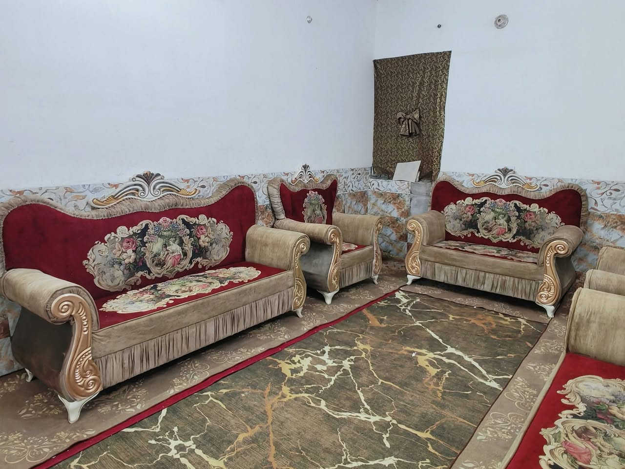 تخم ملكي10 مقاعد تركي كله سفنج طبي درجه اولى حيل نضيف مابي اي ضرر السعر325 العنوان كربلاء بدايه الامن الداخلي يوجد توصيل داخل كربلاء ***********
