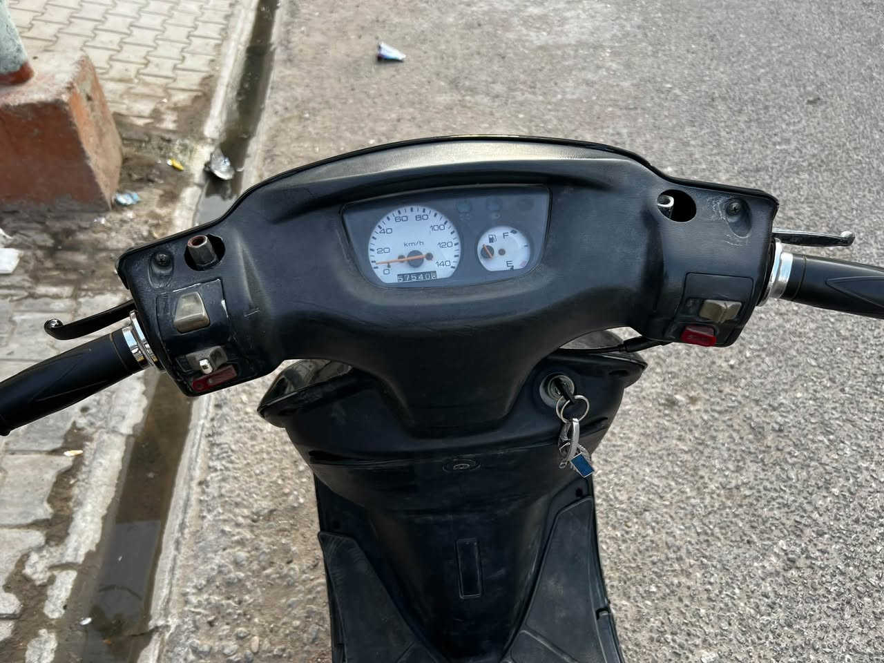 للبيع دراجه فرشه140✅

مكينه مامفتوحه خرسه ✅

 كلشي شغال سلف هندر كهربائيات ✅

دبلات خلفي امامي تايرات جدد✅

 بريكات خلفي وامامي كامله ✅

مكاني النجف كوفه حي ميسان ✅

سعرها 360 وبيها مجال من قليل✅

تواصل خاص او عل رقم *********** ✅
