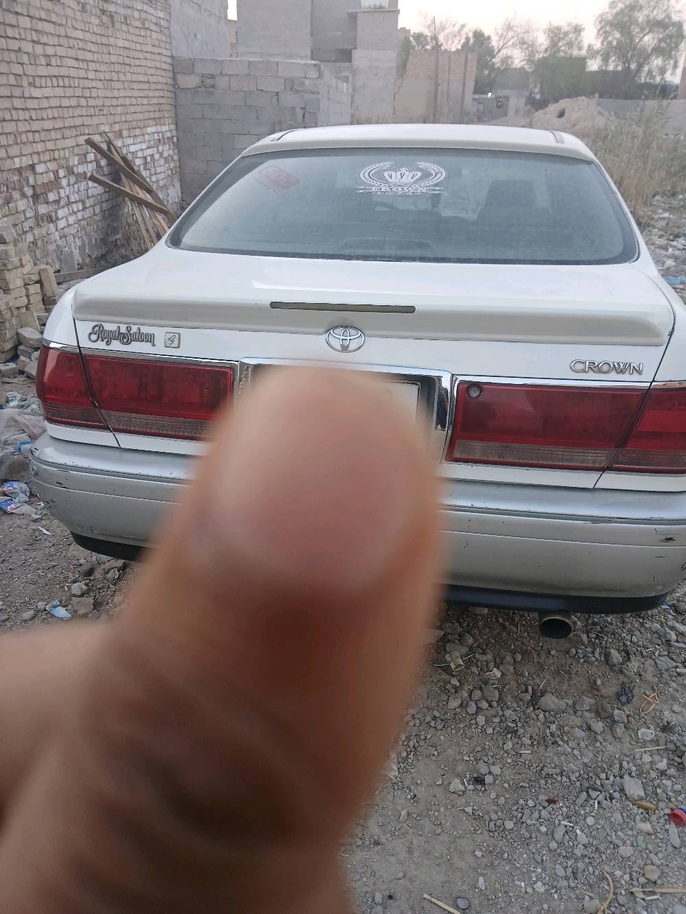 سيار ملكه البيع ادواد متومه سلمانيه سياره خير من الله مشتري هسه تخم تاير جديد سياره فول اربع دكام معروفه مواصفات الملكه سياره اروح بيها لدوام ونزل مامتعوبه هذا رقم ينصل عليه(***********)مدواجد على الوتساب