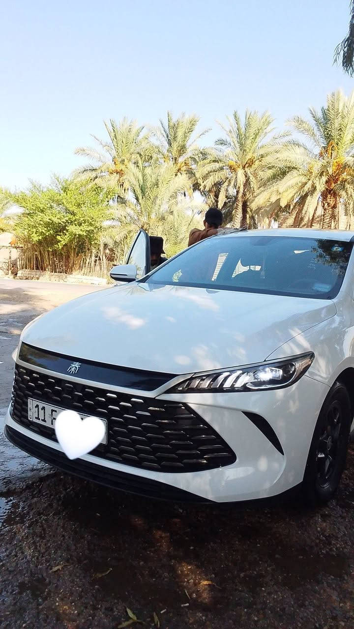بي واي دي ٢٠٢٥ داخل زيتوني السياره كفاله عامه من كلشي ماشيه الكلي ١٤ الف السياره زيرو شاحنه اصليه دواسات حضن السياره كلش نظيفه مواصفاتها فول ومعروفه شنو مواصفاتها رقم بغداد السعر ١٣٠ وبيها مجال بسيط 
للاستفسار ***********
