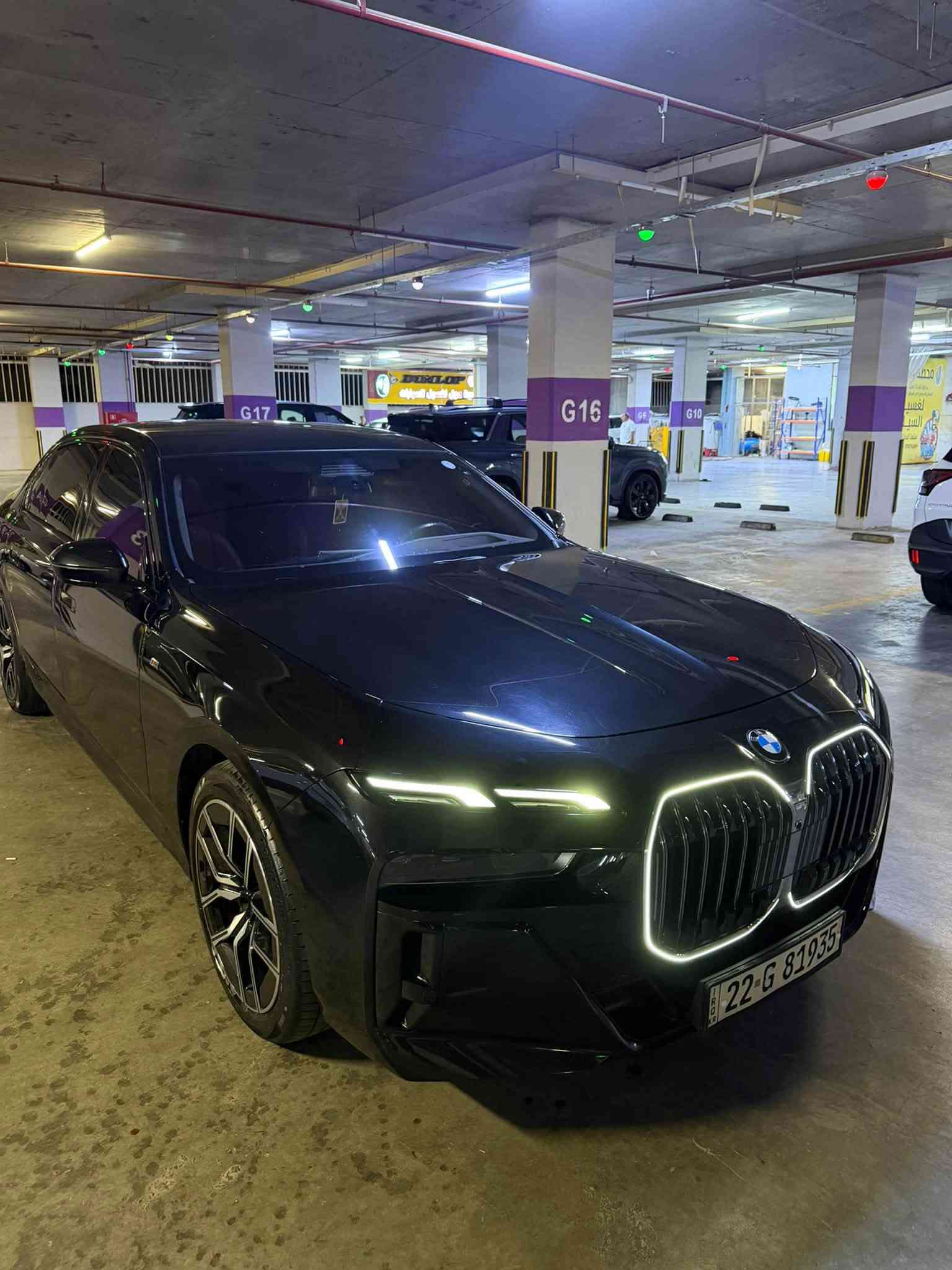 السلام عليكم
كرستالة  للبيع
السعر 685 سعر كلش مناسب 

BMW735i  M Package 

موديل 2024 , ماشية60 الف كيلو 

السيارة وكاله العروش خليجي بس دعاميه خلفيه صبغ مغلفة PPF 

فول مواصفات بانوراما وابواب بصمة وتشغيل عن بعد ورادارت امامي وخلفي ونقطة عمياء واوتو بارك و٤ كامرات وصندوك وابواب شفط وانارة متعددة الالوان وكشنات جلد وتدفئة وتبريد وكهرباء وميموري  وداتا شو (hud) وشاشات بالابواب الخلفية تتحكم بكامل السيارة وبردات خلفية ومواصفات هواية متخلص 

مكان السيارة بغداد 

للاتصال //***********
