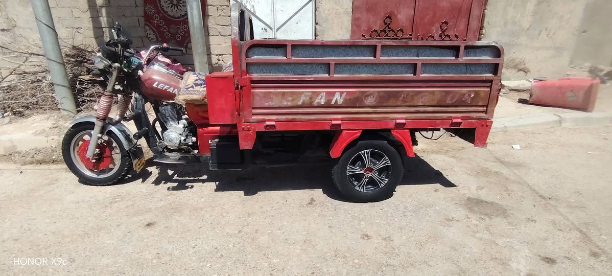 السلام عليكم خوان ستوته البيع ايفان موديل 2013مداور ثاني يوم كفاله عامه ما عايزه برغي ستوته مال جناي وبل خير على الي يخذه السعر تصال ***********
