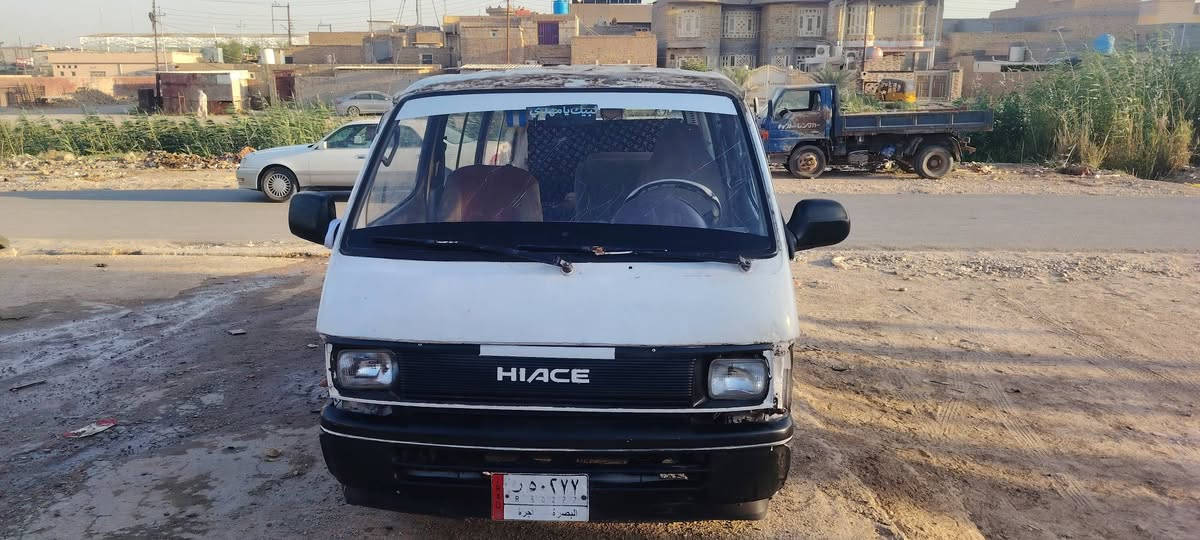 سلام عليكم سيارة هايسه موديل 96سياره جاهزه ع اخر حبايه كير مكينه اكسن صدر دواخل نضيفه سياره جاهزه طخم تاير بل جيس  سنويه صاقطه بل 18رقم راعيه موجود بس ما متواصل وياه خط وبث بيه رقمه بصره سعره ٢٠ وبيه مجال وترهم مراوس ***********
