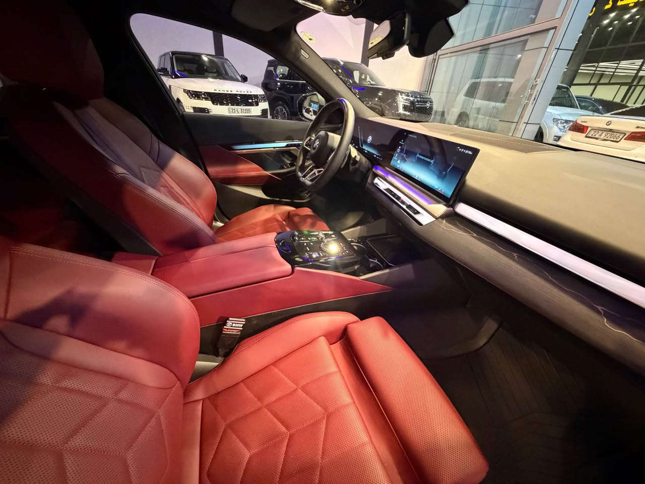 BMW 530M وكالة العروش 
2025 
M pro
سيارة فول فول اعلا مواصفات 
لايتات اسود دايناميك ليزر 
رادار كبير امامي 
اوتوبارك حساس خلفي جانبي امامي 
بانوراما 
تشغيل عن بعد 
بكلايت اسود 
ويل ٢١ بيلاد 
داخل احمر
كشنات ميموري تبريد هيتر 
ناضور ليلي 
٤ كاميرة 
بردات جانبي خلفي 
سيارة ppf و كتاب جام اسود سنة كامل 
١٩ الف ماشية 
ضمان شركة باقي ٣ سويج 
سيارة طلب خاص الون و مواصفات pro
٦٦٥$ 
*********** وتس اب 
*********** الرمادي, الأنبار
