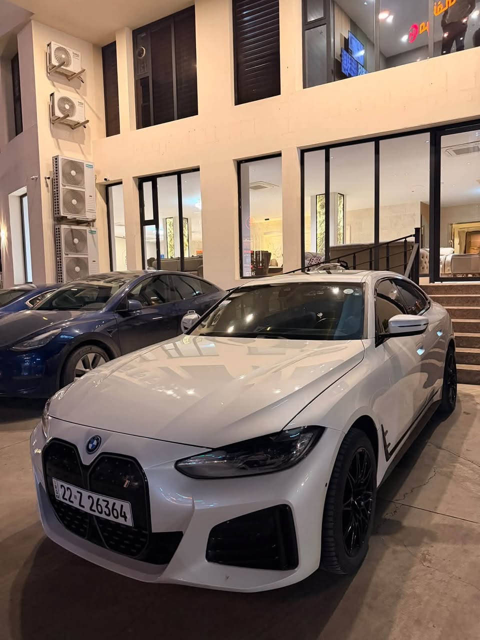 i4 M40 • دبل ماطور • بطارية ٥٠٠كم