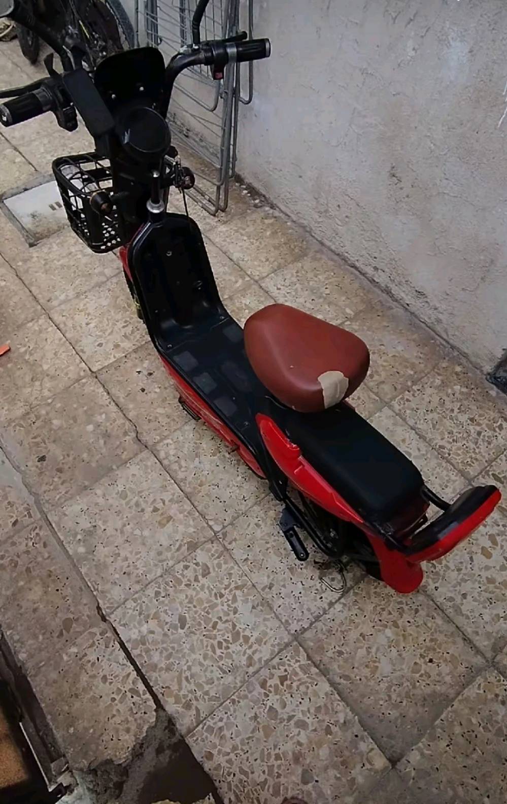 دراجه شحن ما بيه اي عطل السعر 150وبيها مجال