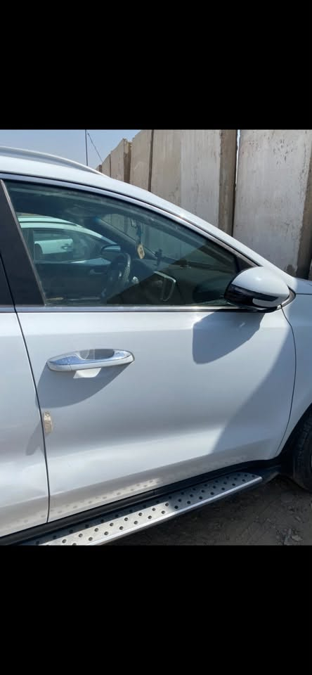 سبورتج خليجي 19 شكل 20 ماشية 121 كم  بيها جاملغ ايسر صبغ وبارد بالباب الخلفي 
ب 175 
للاستفسار ***********
