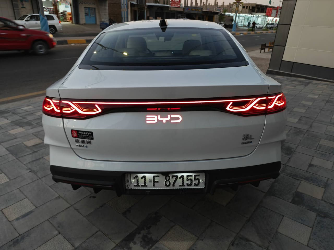 سلام عليكم
BYD Qin L
2025
رقم بغداد
المشي الكلي 16 الف
ومشي ال. 8000HEV الف
13 كامره شاشه جبيره
اوتو بارك
داش كام منه بيه ٥ كامرات
٨٠ كيلو بالشحنه
وباقي المواصفات معروفه
بيه بارد شبر جوه القبغ مال البانزين 
الباقي مكفول
سعره 23.900.000 دينار
وبيه مجال حك الجيه
مكاني صلاح الدين بلد
للاستفسار
***********
