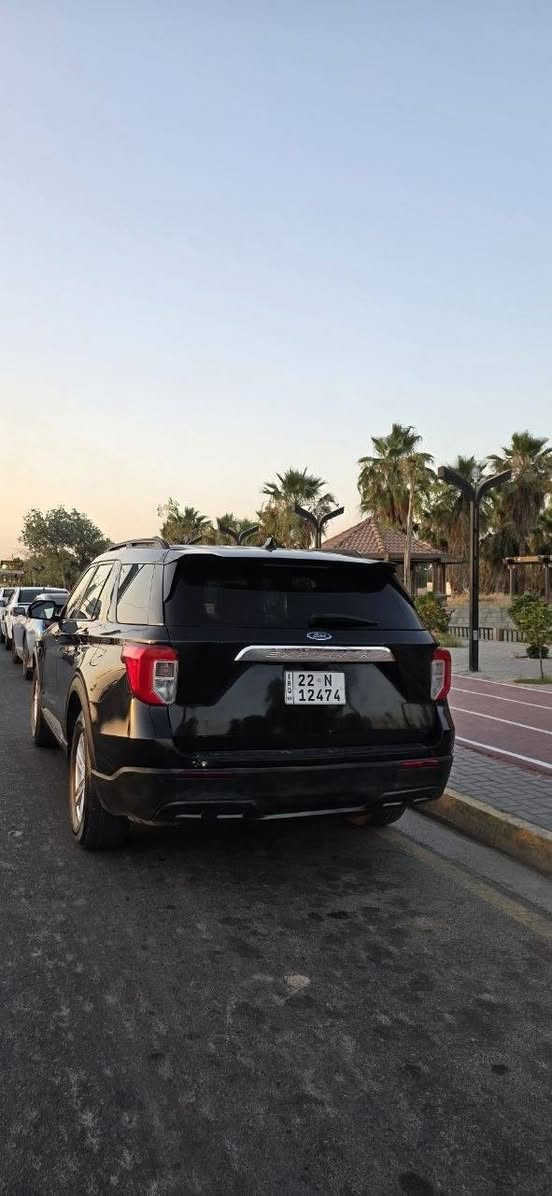 ‏‎السلام عليكم 
‏Ford Explorer 2023  XLT

السعر 270 وبيها مجال 

حجم المحرك 4 سلندر توربو(2.3L)

اللون :اسود  

المسافه المقطوعه...31 آلف مايل 

السياره رقم شمالي اربيل باسمي شرط لتحويل 
بجم كبس 

 الضرر نص قبق الصندوق  فقط
شواصي شرط لغد شرط  

عدد المقاعد (7) راكب 

المواصفات : XLT

بصمة تشغيل

بصمة ابواب

دخول ذكي

تشغيل عن بعد (Remote Start)

صندوق شفط كهربائي 

كشنات جلد مقاعد سياحيه منفصله

كشنات اماميه تدفئة

كشنات اماميه تحكم

استيرن تدفئة

رادار أمامي(تحديد مسار)

رادار جانبي (نقاط عمياء)

رادار خلفي(تحذير من الاصطدام)

شاحن هاتف لاسلكي

تحذير خروج عن المسار

منافذ شحن 12v و 220v

حساسات خلفية+ كاميرا

كير ماوس

اوتو هولد Auto hold

أوتو ستارت Auto start

أوتو ستوب Auto Stop

هاند بريك بصمة

تبريد مركزي 

شاشة لمس 

‏Apple Car Play

‏Android Auto

تحكم وضعيات القيادة (Drive Modes)

مانع انزلاق+ABS

تحكمات استيرن

منافذ USB+AUX

وبقية المواصفات المعروفة

كوبون بانزين 

‏‎مكاني موصل الايسر للاستفسار الاتصال على الرقم *********** او المراسلة عبر الصفحة
