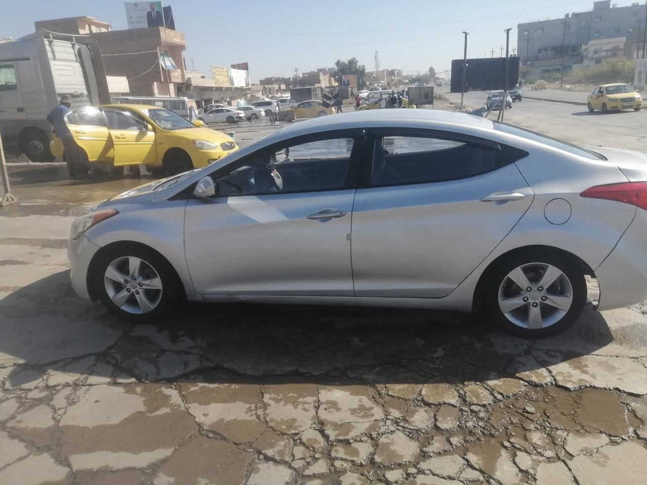 سياره انترا مضلع اوتوماتيك بسمي موديل 12 رقم بغداد سنويه لل (29) مشروع وطني تحويل بلموصل محرك (18) محرك دوش سياره بيه ضرر بصندوك مع باب السايق وجاملغ الامامي امبدلات وتكمه مال السايق بيه معجون اثار التحرير بلموصل سياره اشاير بل مري تبريد وتدفئه شرط كمبريسر تبريد مع منظومة مع راديته مع طخم تواير كلو جديد السعر (80) وبيه مجال مبايل (***********)
