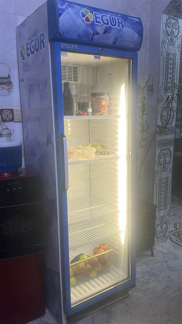 ثلاجة • جديده • استعمال بيت