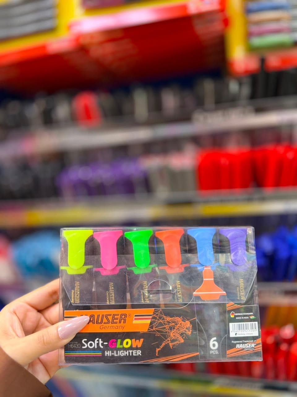 � هايلايتر HAUSER Soft-Glow 🌈

✨ مجموعة 8 ألوان زاهية ومميزة
🖍️ ألوان متنوعة لتحديد أهم الملاحظات
📚 مثالية للدراسة، المذكرات وتنظيم الدفاتر
💖 تصميم عملي وسهل الاستخدام
🇩🇪 جودة ألمانية ولمسة ناعمة بالكتابة

🎀 خلي ملاحظاتك أوضح وأجمل مع ألوان Soft-Glow
السعر : 3,000😍
📍 زورونا  مقابل مجمع الـ A3
واختر كل ما تحتاجه من القرطاسية والمستلزمات الدراسية بأسعار مميزة.

***********📞
